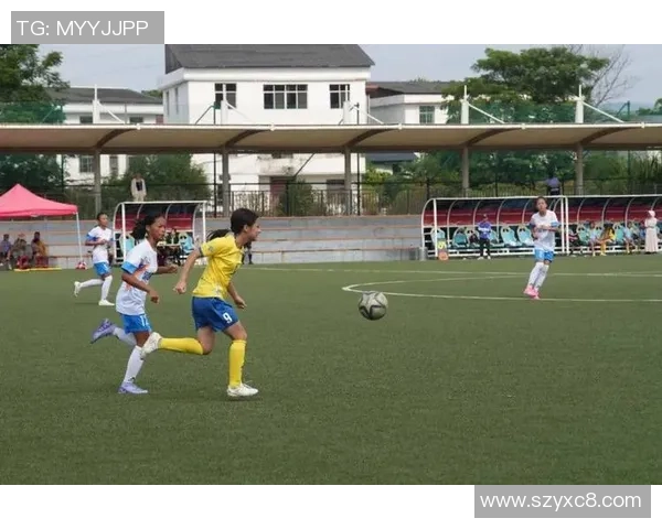 足球明星子女绿茵逐梦展现血脉传承激情与未来希望 足球明星子女绿茵逐梦展现血脉传承激情与未来希望